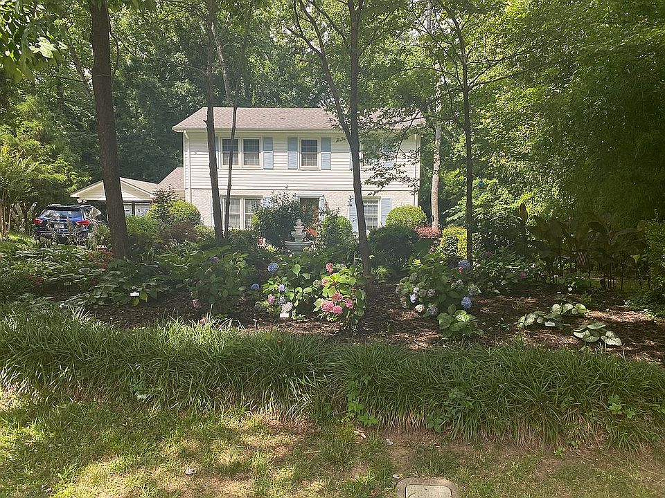 2nd image of 1515 Ormsby Ct