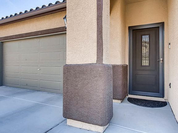 2nd image of 5812 Clear Haven Ln