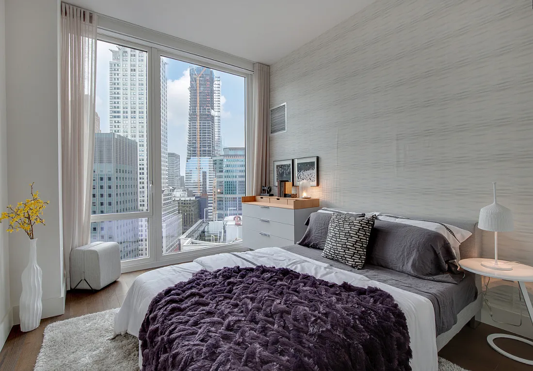 222 East 44th Street — Photo 4