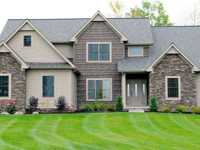 329 Forest Run Dr, Erie, PA, 16509