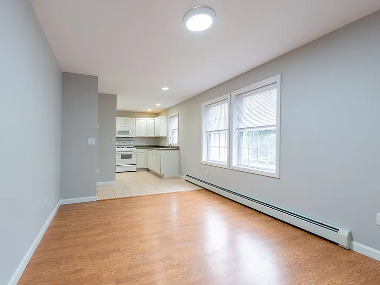1144 North Ave — Photo 4