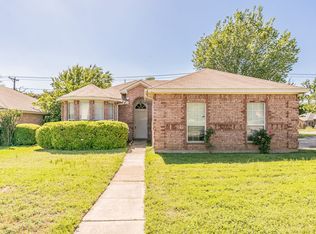 7400 Cross Ridge Cir, Fort Worth, TX 76120
