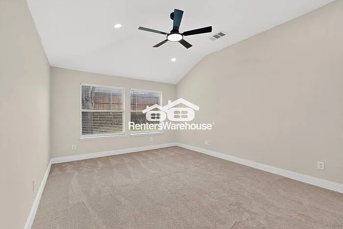 9113 Warren Dr — Photo 23
