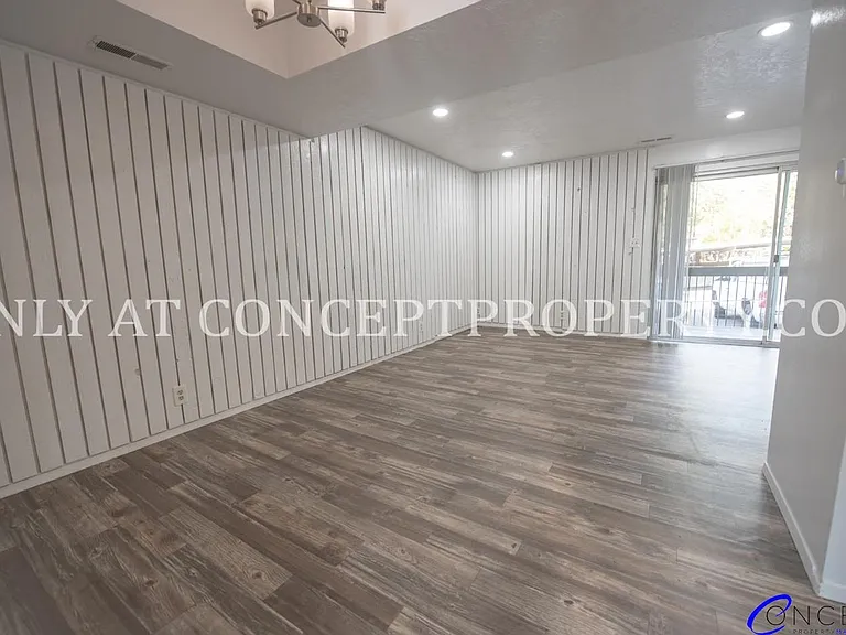 Foothill Terrace — Photo 148