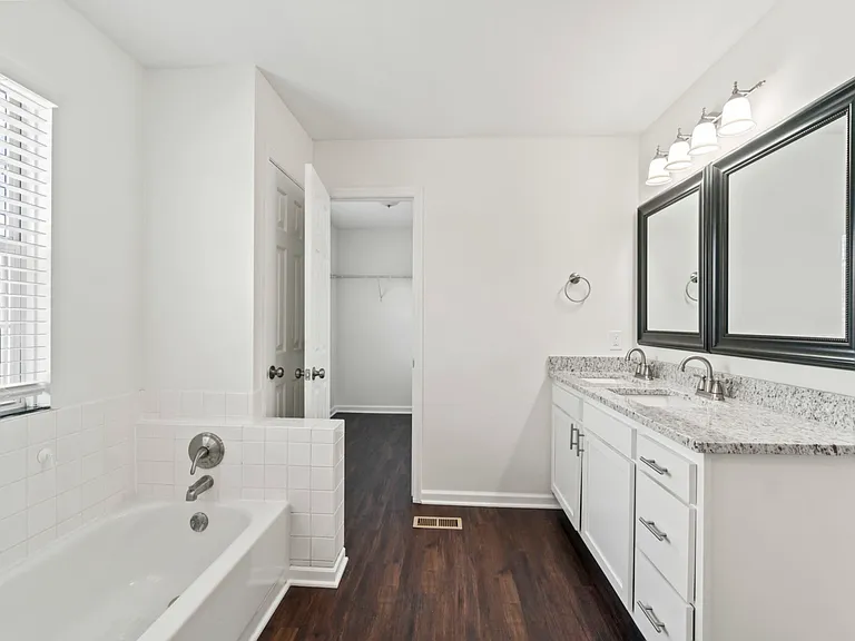 6981 Bennell Dr — Photo 9