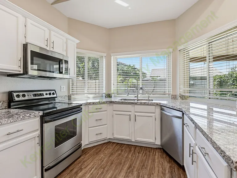 1333 W Glenmere Dr — Photo 11