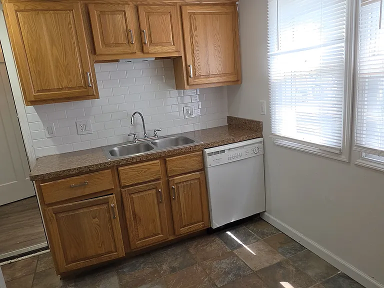 19801 Locherie Ave — Photo 5