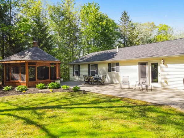 12 James Road, Vassalboro, ME 04989