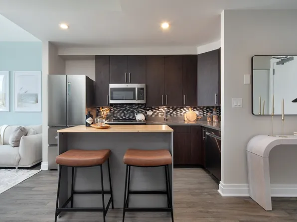 5 Bay Street image 1 of 15