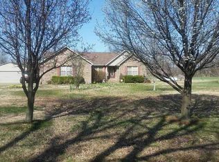 9345 Hall Rd, West Paducah, KY 42086