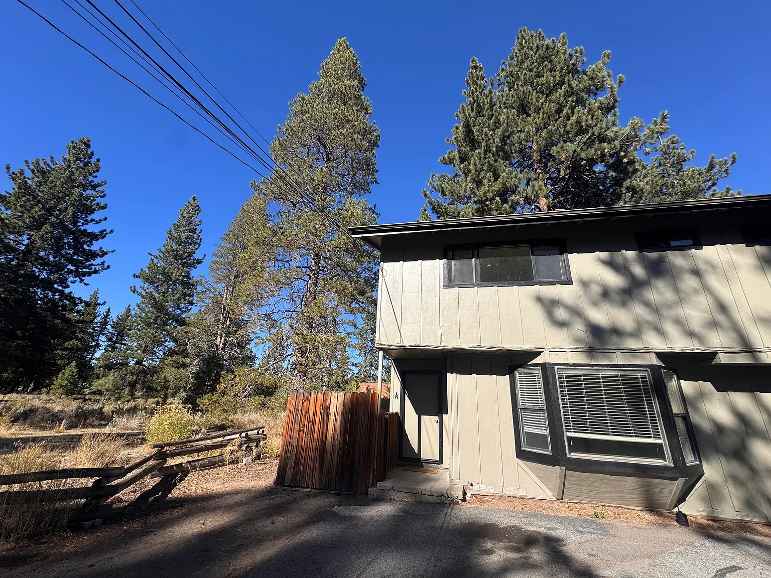 3 bed, 1000 sqft, $2,600 — Photo 1