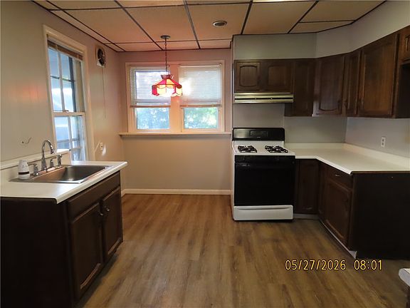 5th image of 73 Grove St