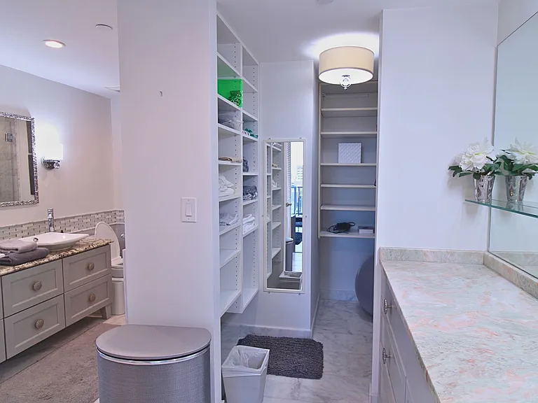 1 Beach Dr SE #1014 — Photo 20