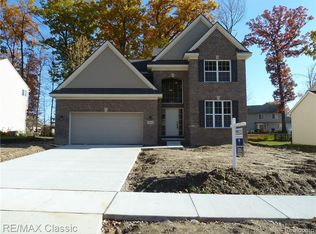 30504 Bradmore Rd, Warren, MI 48092