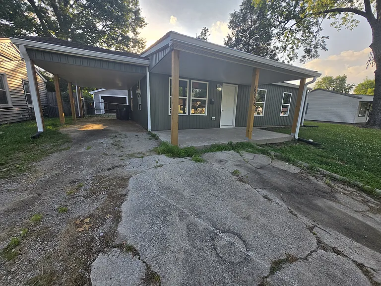 6006 Loretta St — Photo 2