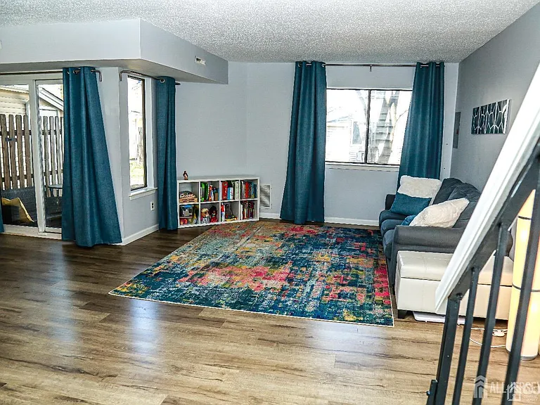 5805 Hana Rd — Photo 12
