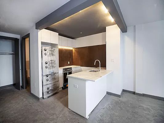 1st image of 410 Tompkins Ave #4K