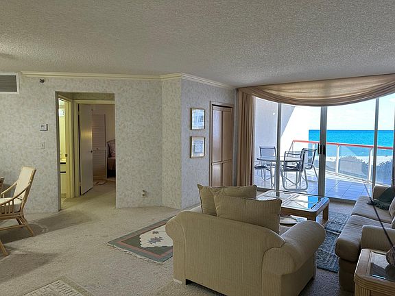 3rd image of 6767 Collins Ave APT 506