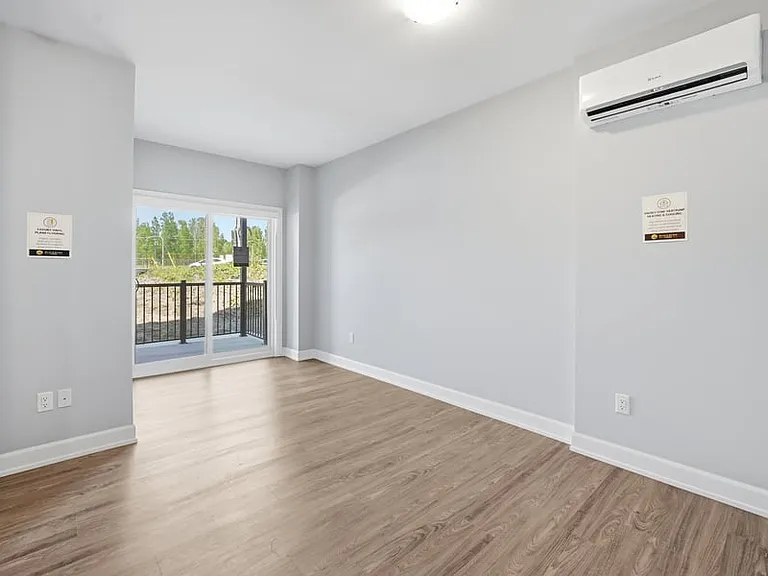 2396 Cleroux Cres #108 — Photo 6