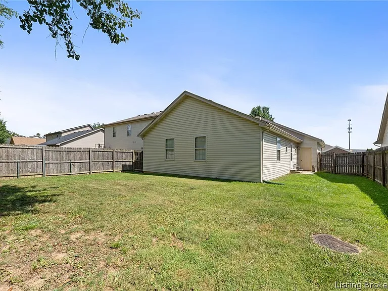 7836 Joseph Dr — Photo 22