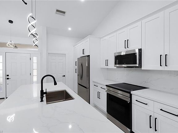 5th image of 1114 NW 1st AVE