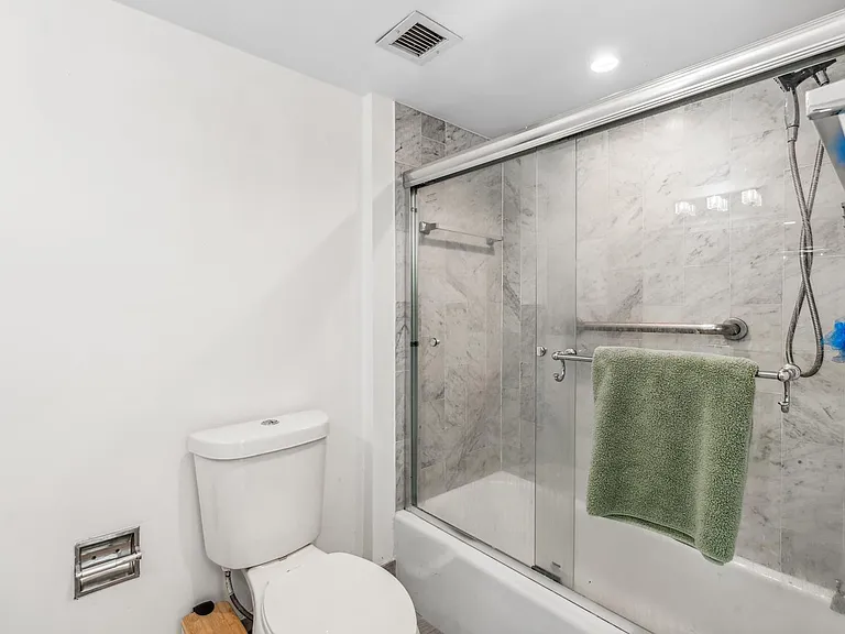 750 N Ocean Blvd #1507 — Photo 19