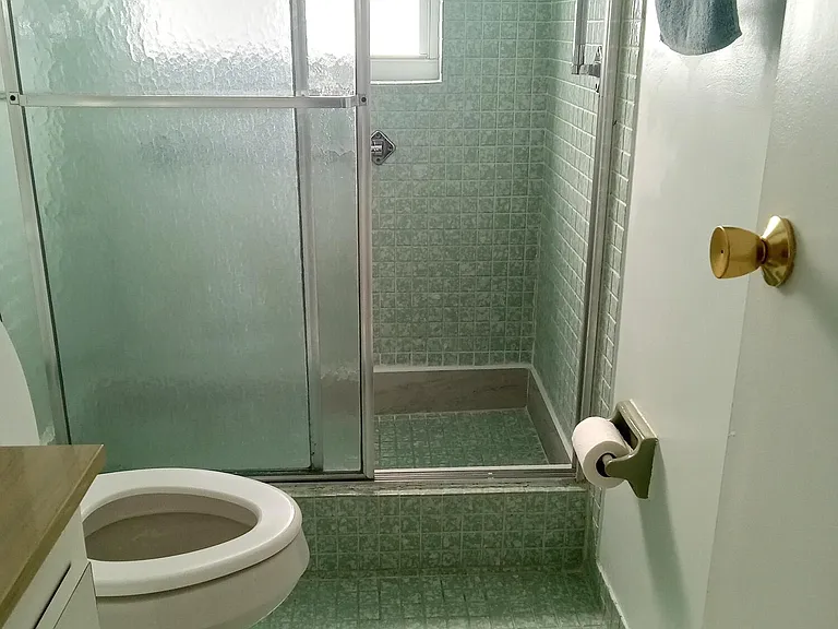 1030 Country Club Dr #401 — Photo 8