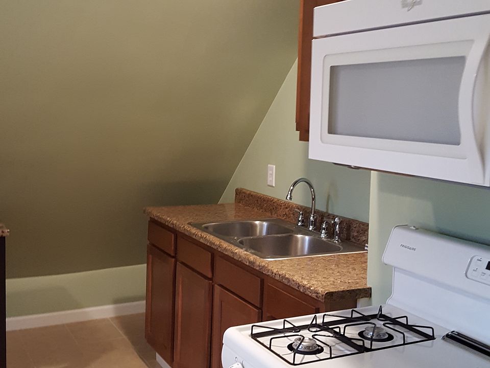 1st image of 25 Glendale St
