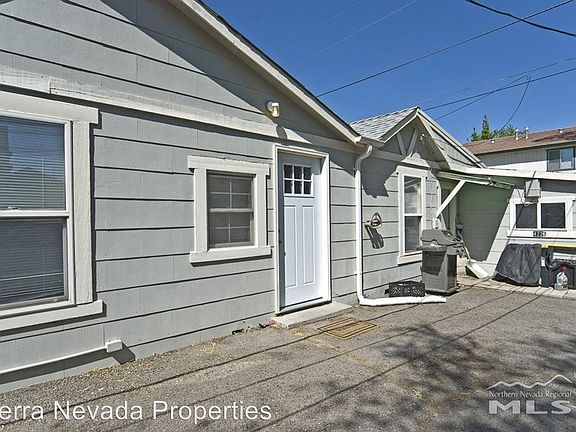 2nd image of 422 1/2 11th St #422-1/2