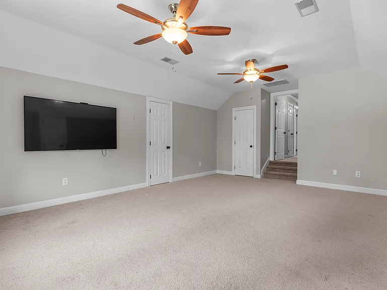 101 Hollingwood Dr — Photo 29