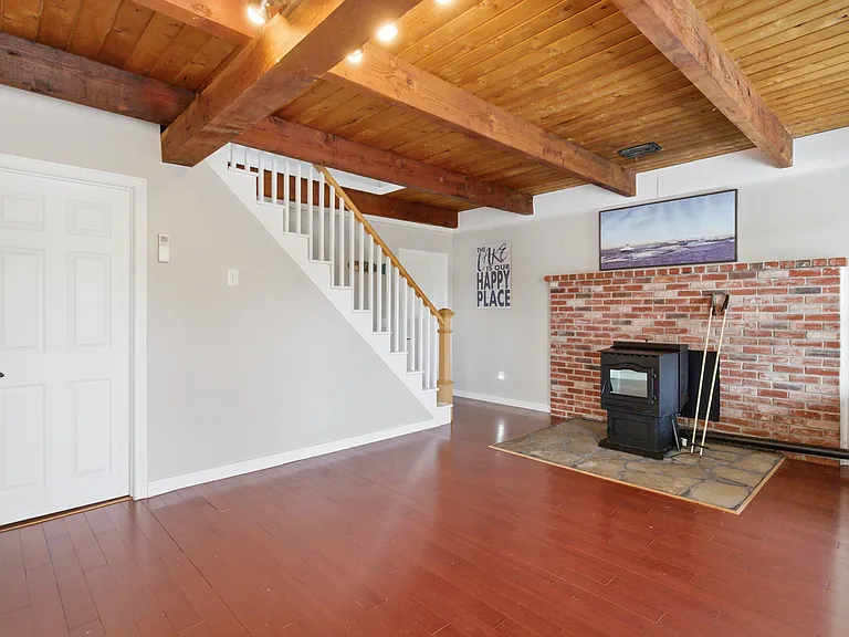 Hilltop Dr — Photo 12