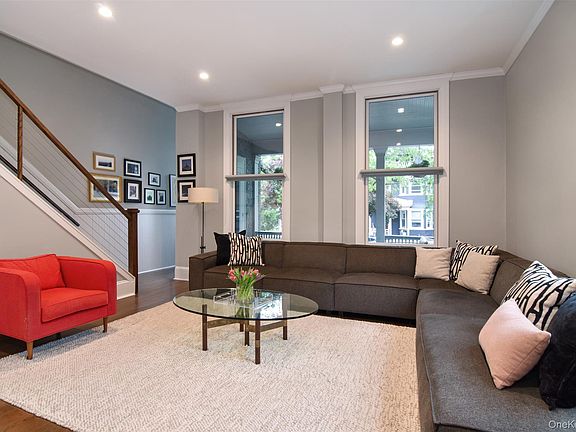 5th image of 28 N Dutcher Street