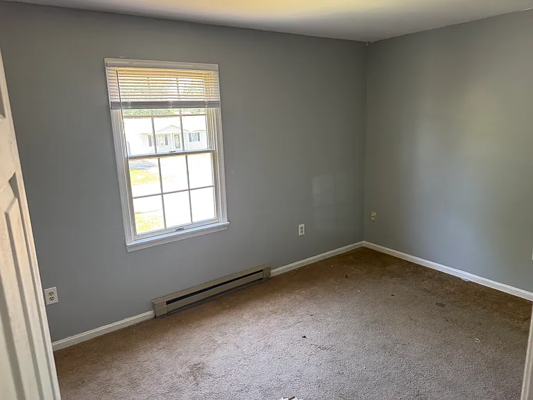 413 N Western Ave — Photo 9