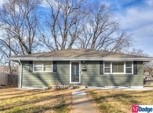 1762 Maenner Dr, Omaha, NE 68114