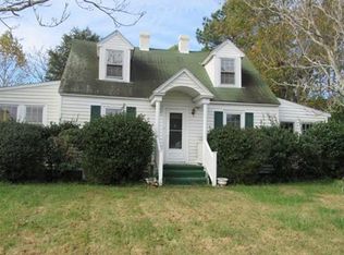 529 S Main St, Kilmarnock, VA 22482