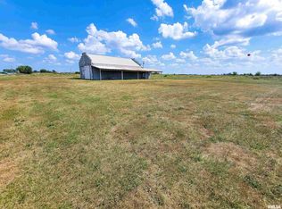 11044 Old Highway 50, Flora, IL 62839