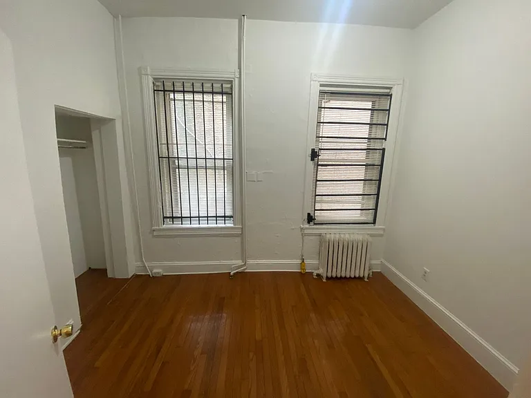 1739 W Diamond St — Photo 14