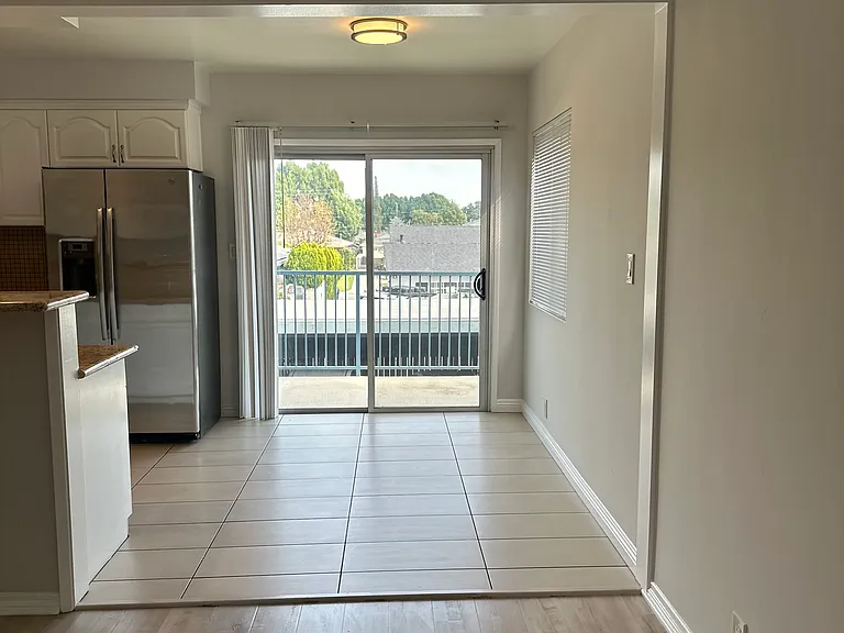 5626-5630 Sultana Ave — Photo 19