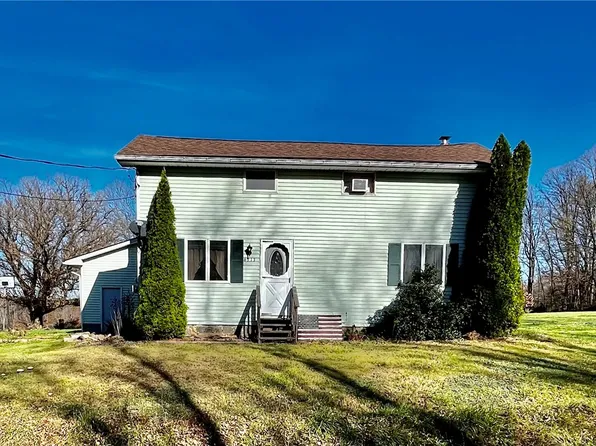 6713 Frogtown Rd, Hermitage, PA 16148