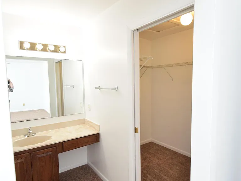 658 Atlantic Dr — Photo 47