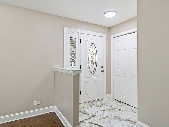 3rd image of 14737 Blackstone Ave