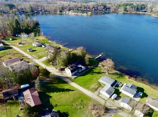 9381 Arnold Creek Dr, Reed City, MI 49677