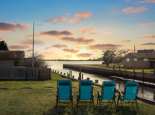 89 Little Neck Rd, Southampton, NY 11968