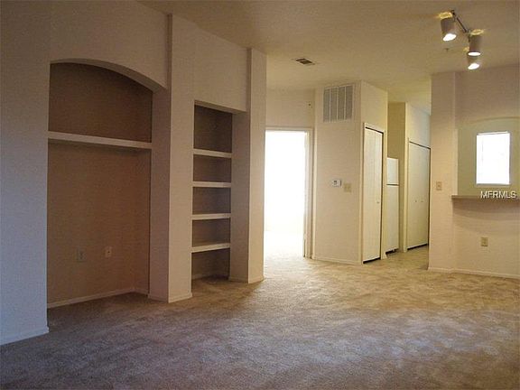 2nd image of 107 Vista Verdi 221 Cir