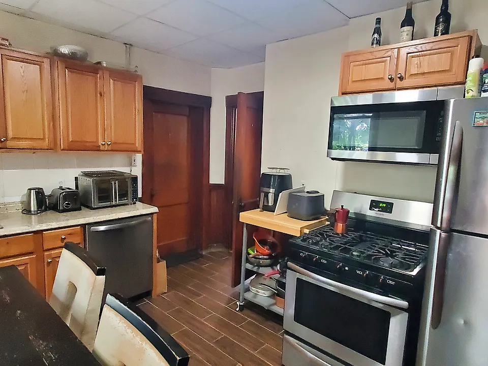 20 Glade Ave #1