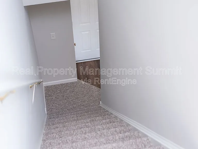 1009 Seth Drive — Photo 33