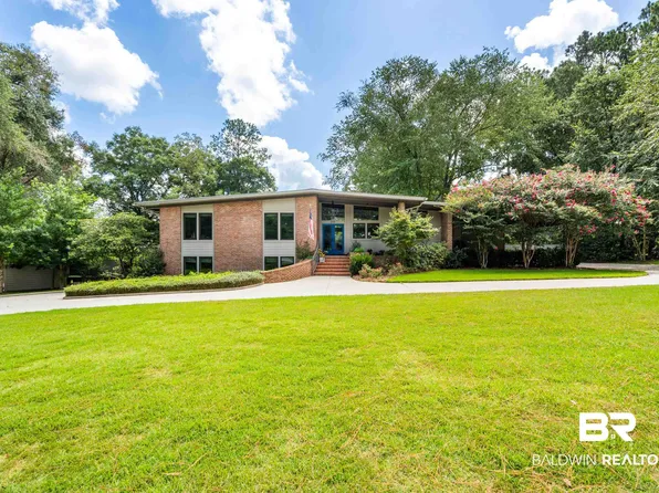 233 Suzanne Cir, Mobile, AL 36608