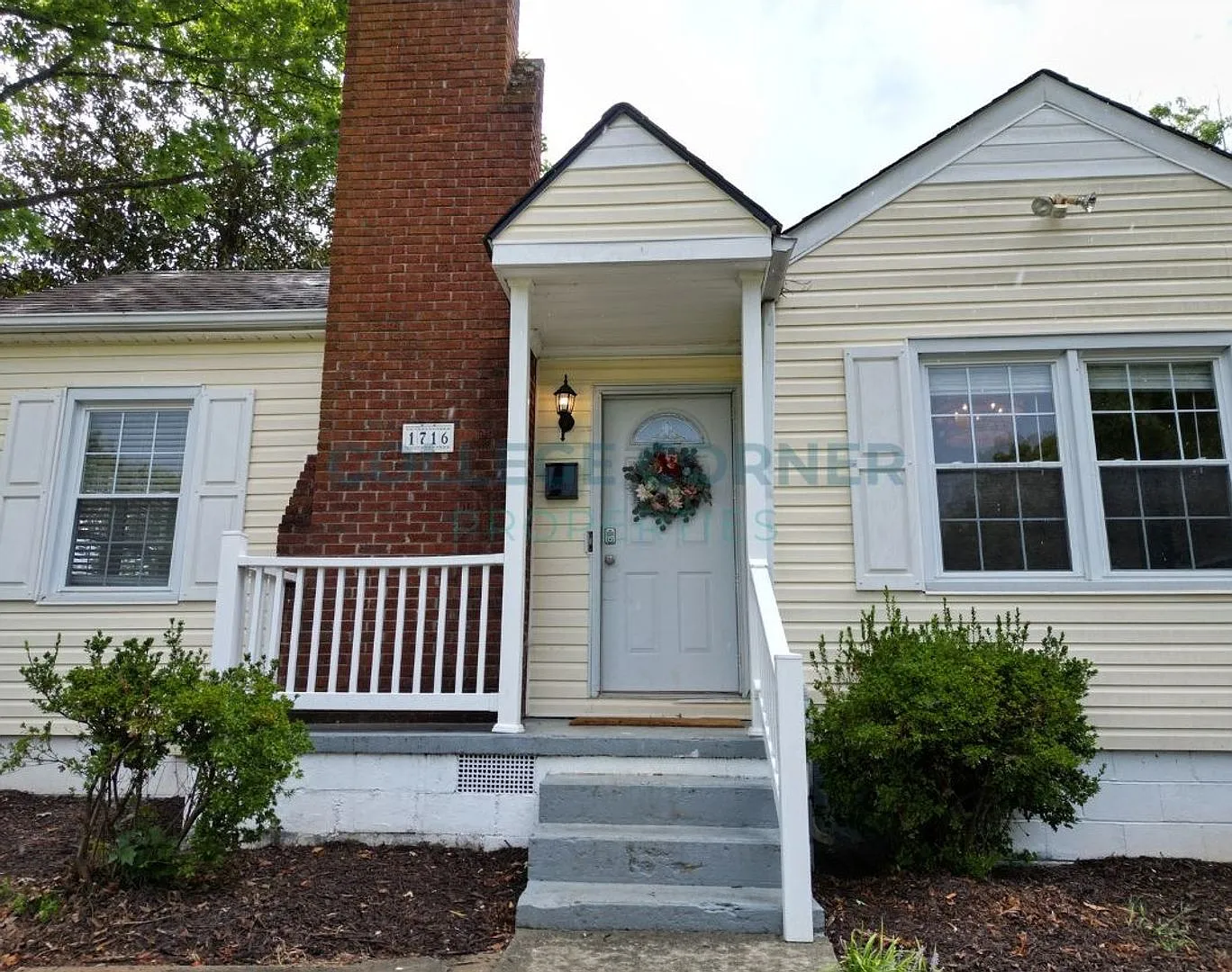 1716 Brookwood Drive ( Available 8/1/2026) Fully Furnished — Photo 1