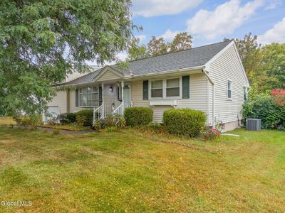 10 Greenacres Drive, Latham, NY, 12110