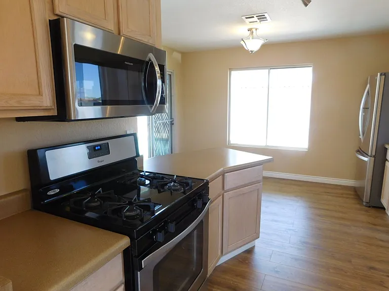 400 Opal Dr — Photo 31